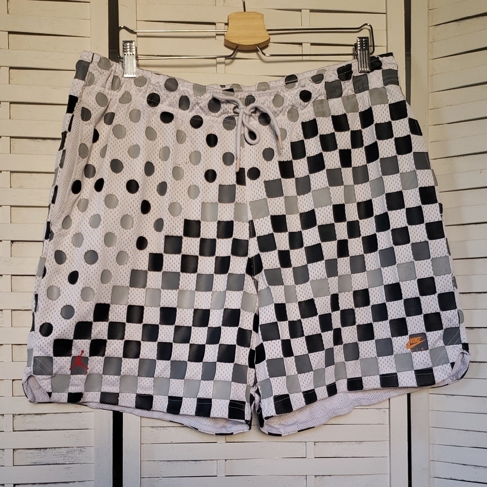 Nike Air Men's Black and White Checkered Shorts XL